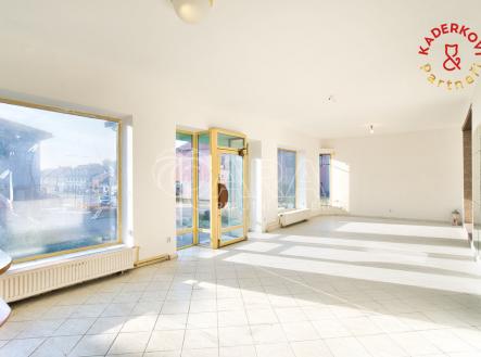 Pronájem - obchodní prostor, 133 m² obrázek