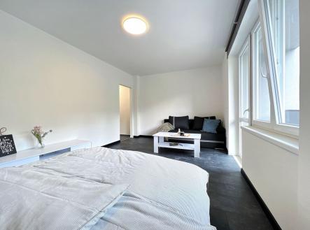 apartman-c-3-obyv-pokoj.jpg | Prodej bytu, 1+1, 32 m²