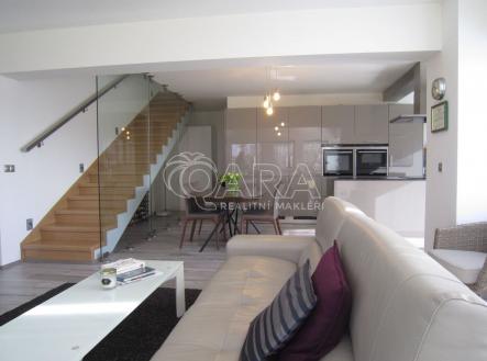 Prodej - dům/vila, 347 m²