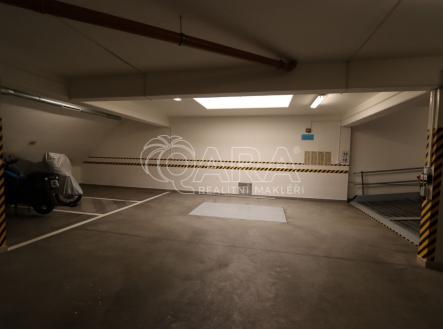 fotografie | Pronájem - malý objekt/garáž