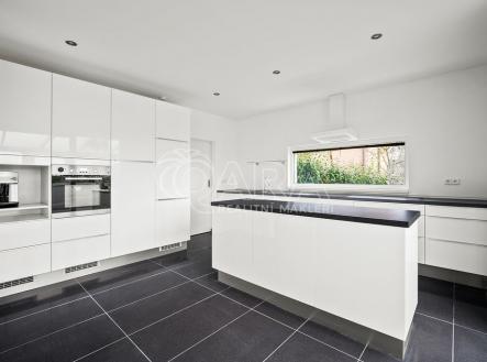 kuchyň | Prodej - dům/vila, 244 m²
