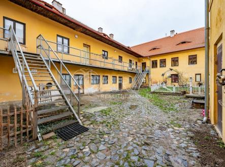 terezin2.jpg | Prodej - nájemní dům, 460 m²