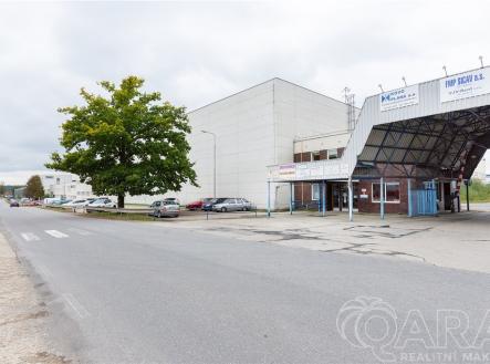 Pronájem - skladovací prostor, 674 m²