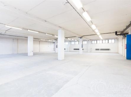 fotografie | Pronájem - skladovací prostor, 674 m²