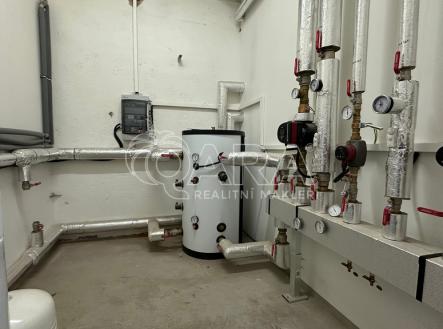 8bf74a49-c81d-4702-afda-e04cb03e5226.jpg | Prodej - výrobní prostor, 1 700 m²