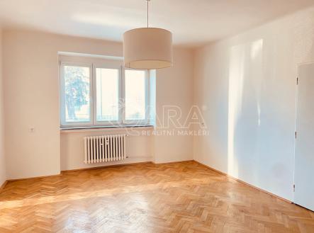 img-e8675.jpg | Pronájem bytu, 3+1, 80 m²