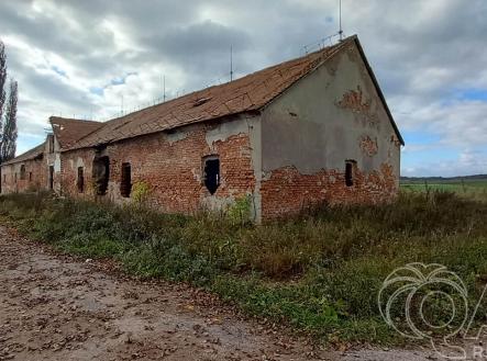 jezbiny-1-hala.jpg | Prodej - pozemek pro komerční výstavbu, 3 435 m²