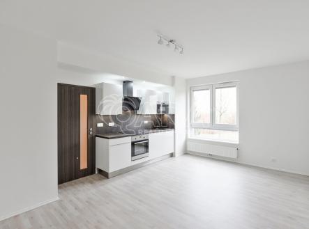 pronajem-byty-1-kk-33-m2-praha-uhrineves-004-8eca5e.jpg | Pronájem bytu, 1+kk, 33 m²