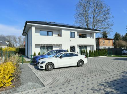 003.jpeg | Pronájem bytu, 2+kk, 61 m²