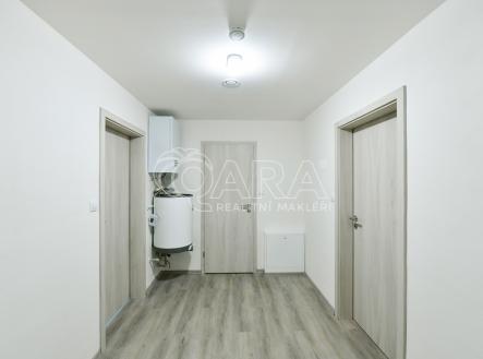 004.jpg | Pronájem bytu, 2+kk, 61 m²