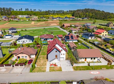 dji-20250429122134-0040-d-hdr.jpg | Prodej - dům/vila, 325 m²