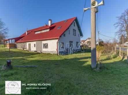 407.png | Prodej - dům/vila, 265 m²