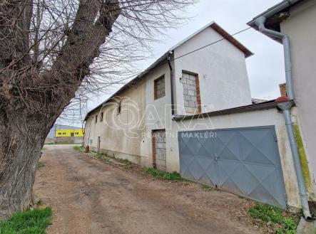 dům | Prodej - dům/vila, 245 m²