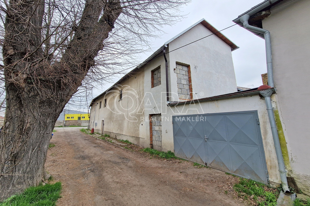 dům