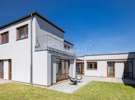12398-ezgif.com-webp-to-jpg-converter.jpg | Prodej - dům/vila, 171 m²