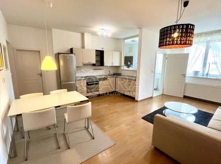 eff906de-f683-4d36-ab16-6ef03ef802bc.jpg | Pronájem bytu, 3+kk, 86 m²