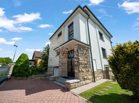 Prodej - dům/vila, 247 m² obrázek