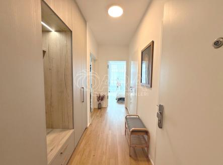 img-6357-upr.jpg | Pronájem bytu, 2+kk, 65 m²