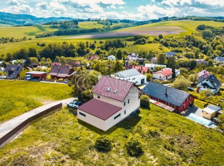 pohled-na-garaz.jpeg | Prodej - dům/vila, 190 m²