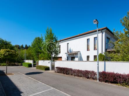 dum-statenice-30-of-31.jpg | Pronájem - dům/vila, 285 m²