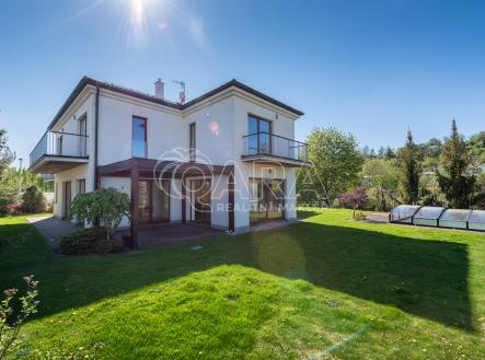 dum-statenice-27-of-31.jpg | Pronájem - dům/vila, 285 m²