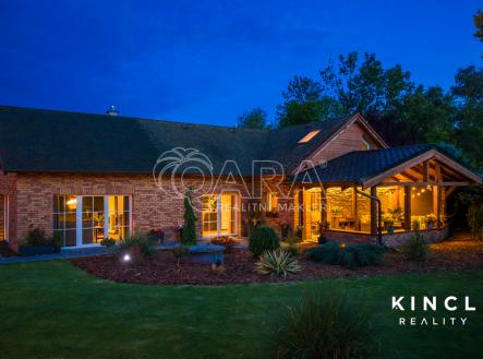 dji-20250527213937-0904-d-hdr-enhanced-nr.jpg | Prodej - dům/vila, 203 m²