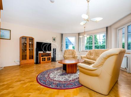 Obývací pokoj | Prodej - dům/vila, 290 m²