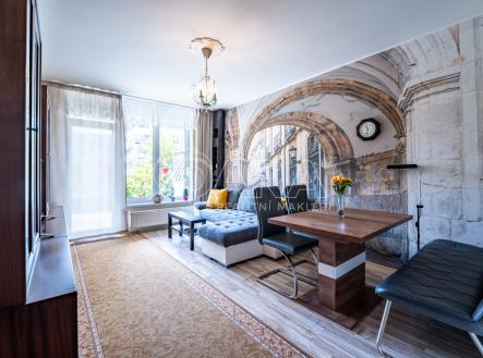 www.renetrcka.cz-byt-svitakova-stodulky-praha-2-kk-1.jpg | Pronájem bytu, 2+kk, 58 m²