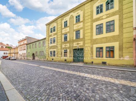 Prodej - nájemní dům, 828 m² obrázek
