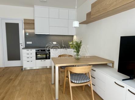 Pronájem bytu, 1+kk, 32 m² obrázek