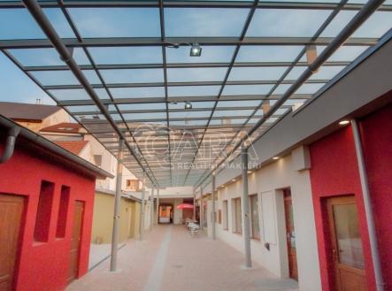 pronajem-obchodni-prostory-23m2-benesov-dsc-0050-c83380.jpg | Pronájem - obchodní prostor, 23 m²