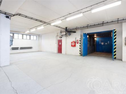 fotografie | Pronájem - skladovací prostor, 1 324 m²