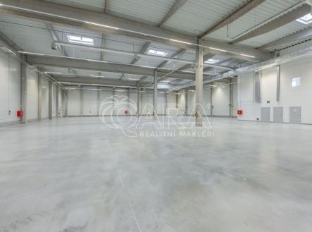 fotografie | Pronájem - skladovací prostor, 2 398 m²