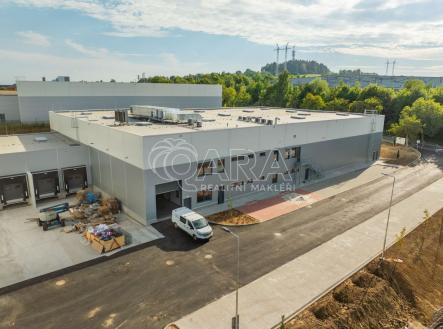 fotografie | Pronájem - skladovací prostor, 2 398 m²