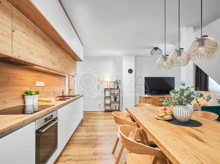 ob03.jpg | Prodej bytu, 2+kk, 71 m²