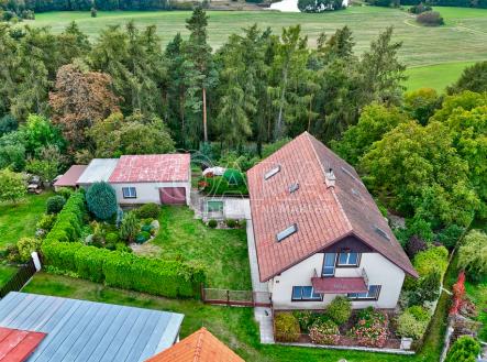 1.jpg | Prodej - dům/vila, 180 m²