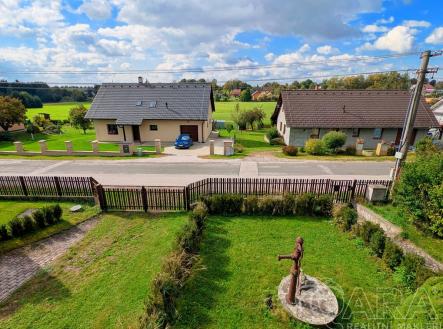 terasa-1.jpg | Prodej - dům/vila, 205 m²