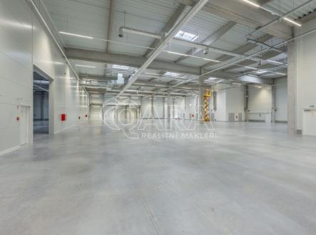 004-1.jpg | Pronájem - skladovací prostor, 2 922 m²