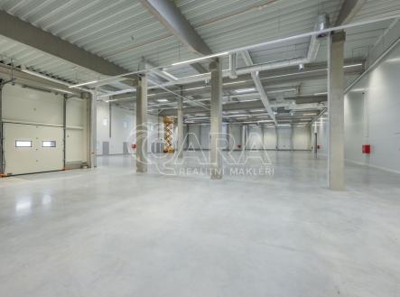 001-1.jpg | Pronájem - skladovací prostor, 2 922 m²