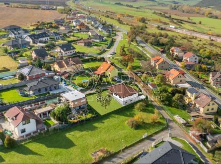 bavoryne-04.jpg | Prodej - pozemek pro bydlení, 741 m²