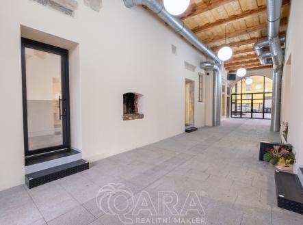Průjezd 2 | Pronájem - restaurace, 92 m²