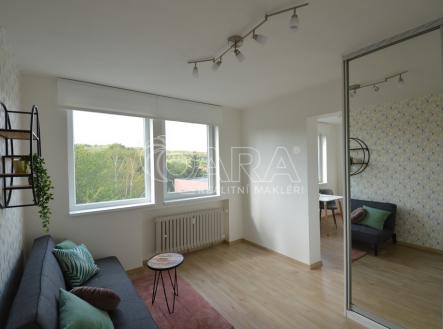 v-bloku-pronajem-peroutkova-www.osobnirealitnimakler.cz-praha-5-a-3.jpg | Pronájem bytu, 1+1, 32 m²