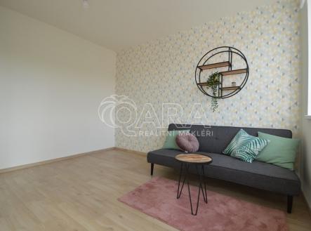 v-bloku-pronajem-peroutkova-www.osobnirealitnimakler.cz-praha-5-a-6.jpg | Pronájem bytu, 1+1, 32 m²