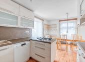 Pronájem bytu, 4+kk, 90 m²