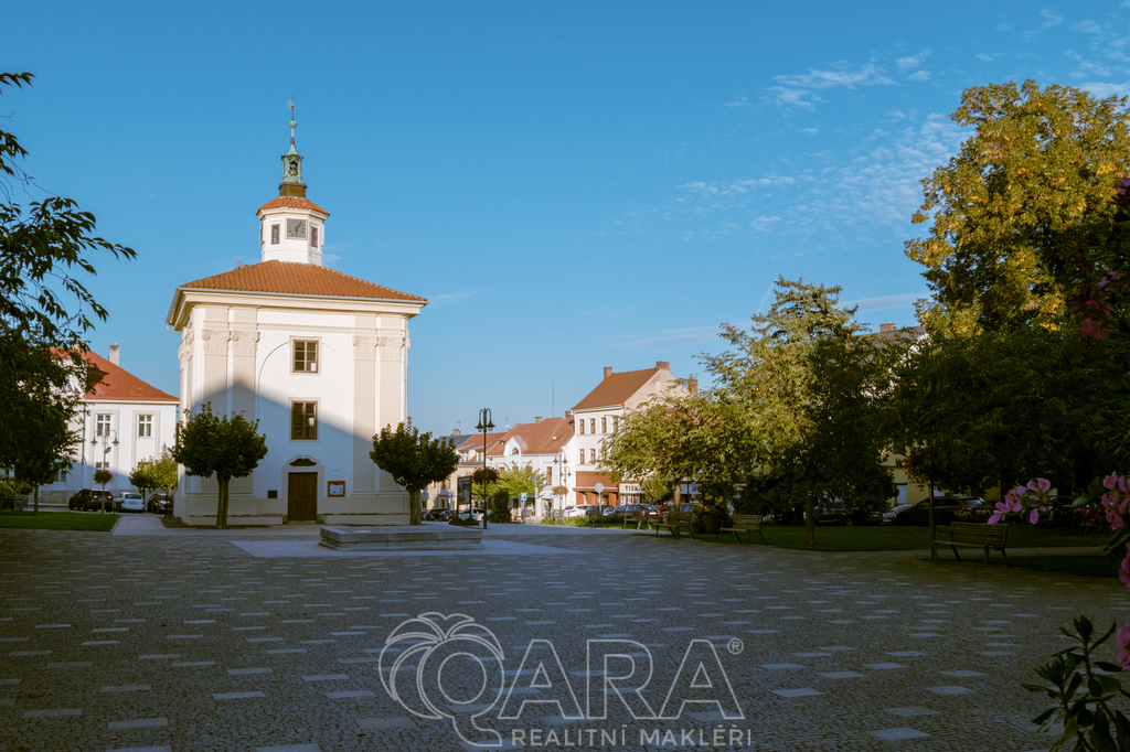 Benátky horní náměstí