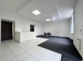 Pronájem - obchodní prostor, 128 m²