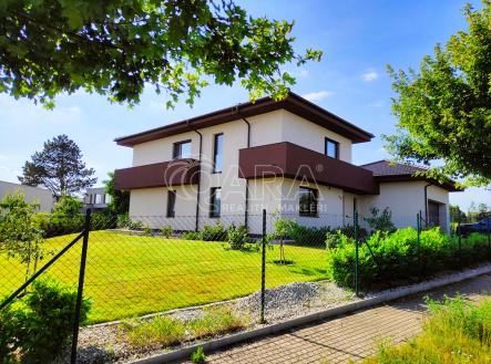 img20250617171446.jpg | Pronájem - dům/vila, 354 m²