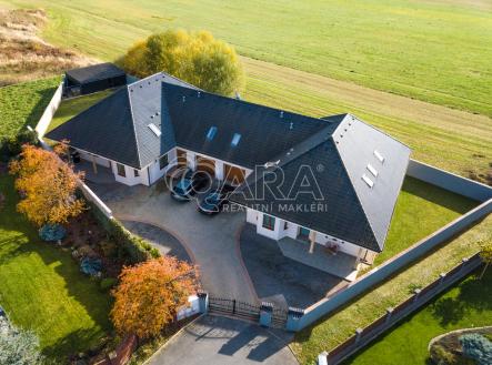 Rodinný dům | Prodej - dům/vila, 695 m²