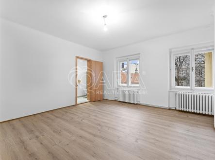 cerna-21.jpg | Pronájem bytu, 4+1, 106 m²