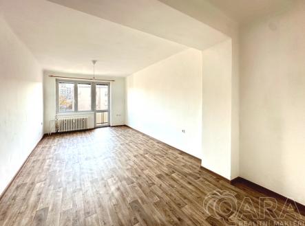 Větší pokoj | Pronájem bytu, 2+1, 58 m²